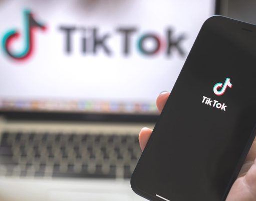 „Тик-ток“ знае сѐ за вас, дури и ако никогаш не сте гледале ниедно видео