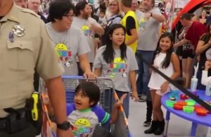 Деца милионери: Кои се малите YouTube ѕвезди кои го освојуваат светот!