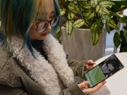 Тренд во Кина: Млади жени се заљубуваат во AI „момчиња“ – виртуелните врски стануваат замена за реалните